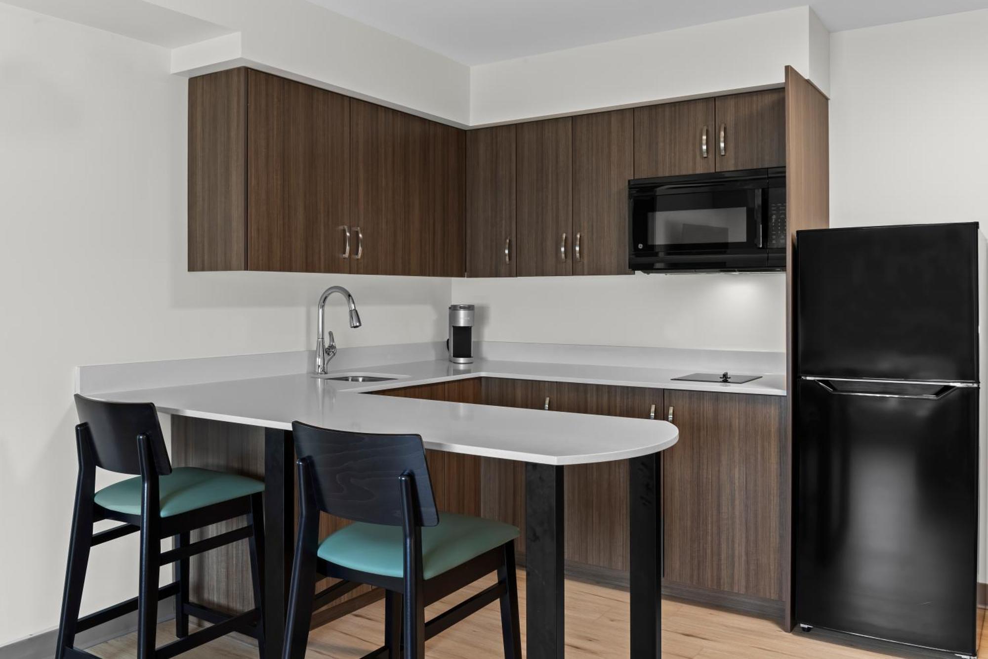 Days Inn By Wyndham Steinbach Bagian luar foto